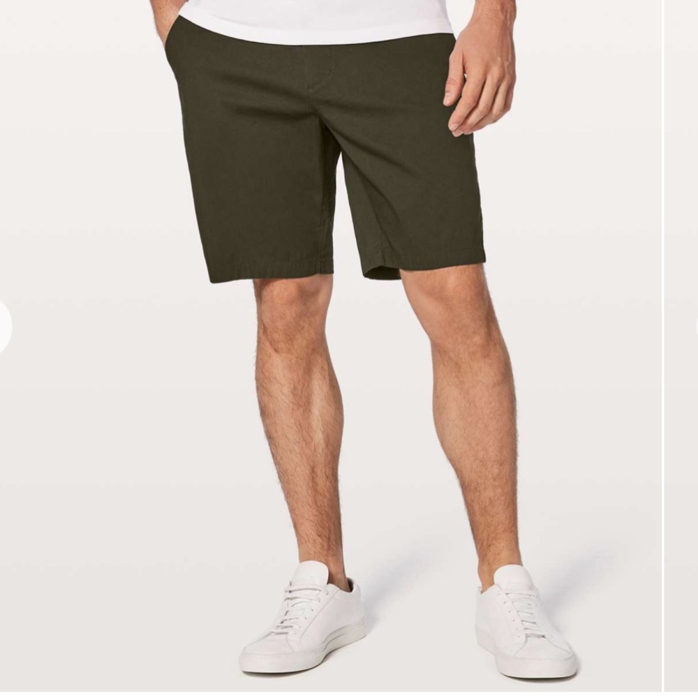 Lululemon Men’s Commission Chino Shorts
